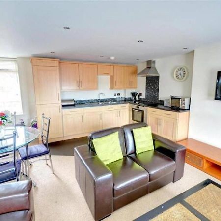 Kittiwake-Top Floor Sea View Apartment Two Bedrooms Scarborough Eksteriør billede
